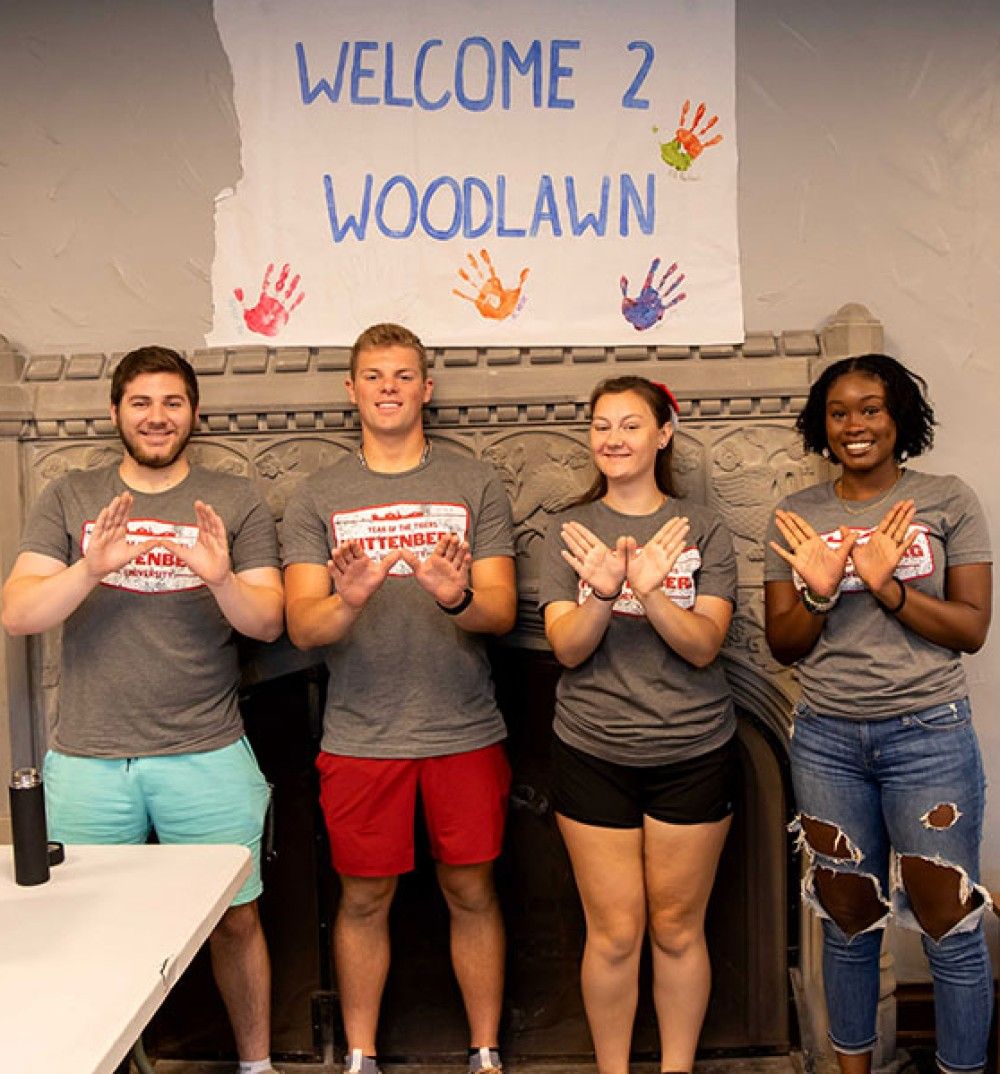 Wittenberg Students on Move In Day 2022
