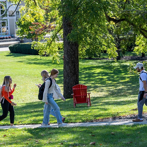 Wittenberg Students on Campus