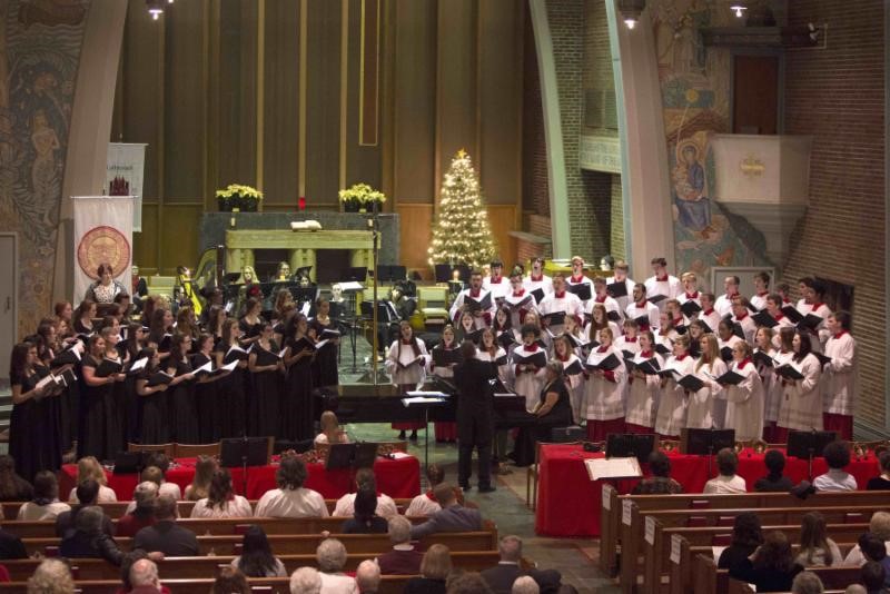 Choir Performing in Weaver