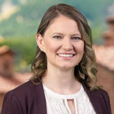 Rachael Rey Professional Headshot