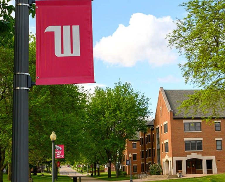 Alumni Way in the Spring