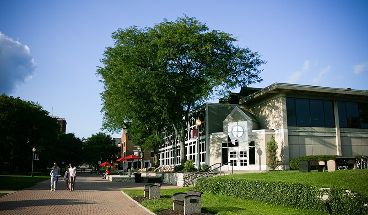 Benham-Pence Student Center and Alumni Way