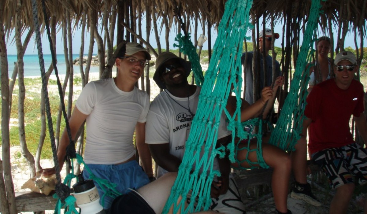 tiki hut