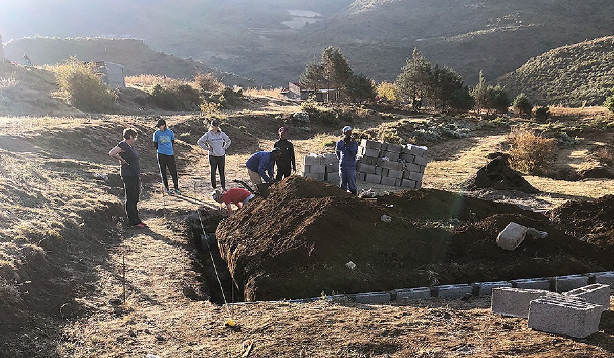 The progress of building the community center in Ramabanta