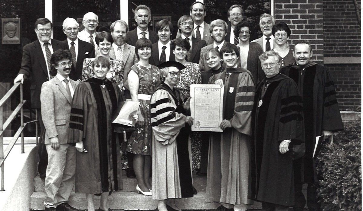 Faculty and staff members of Phi Beta Kappa, May 1992