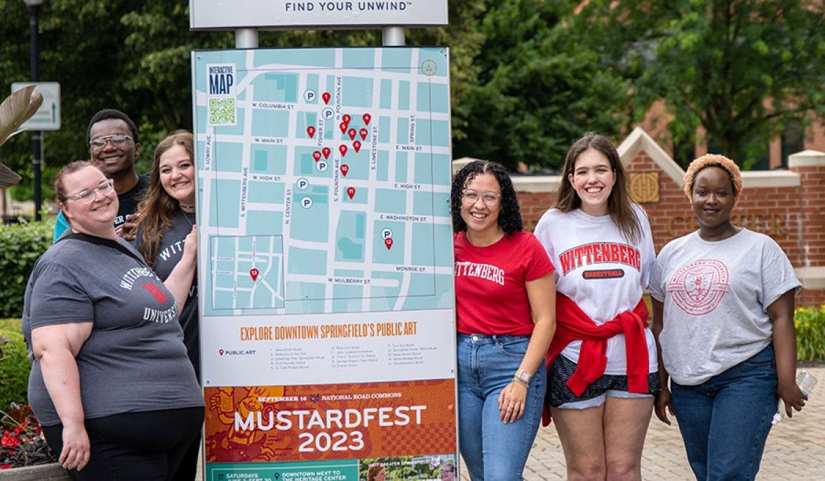 Wittenberg Students Downtown Springfield