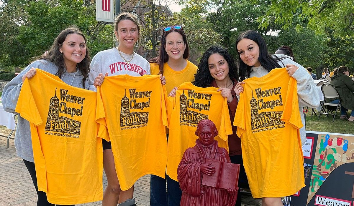 Wittenberg Students and Staff at Chapel BBQ 2023