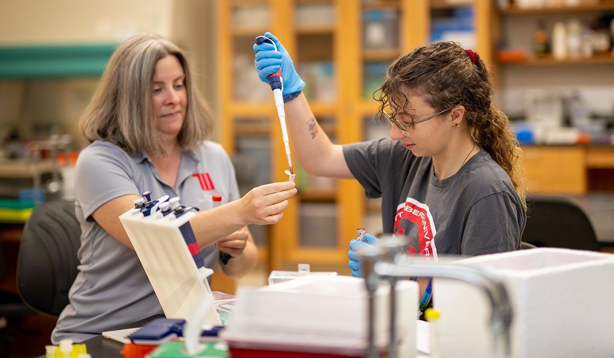 Hannah Marcin ‘24 and Professor Michelle McWhorter