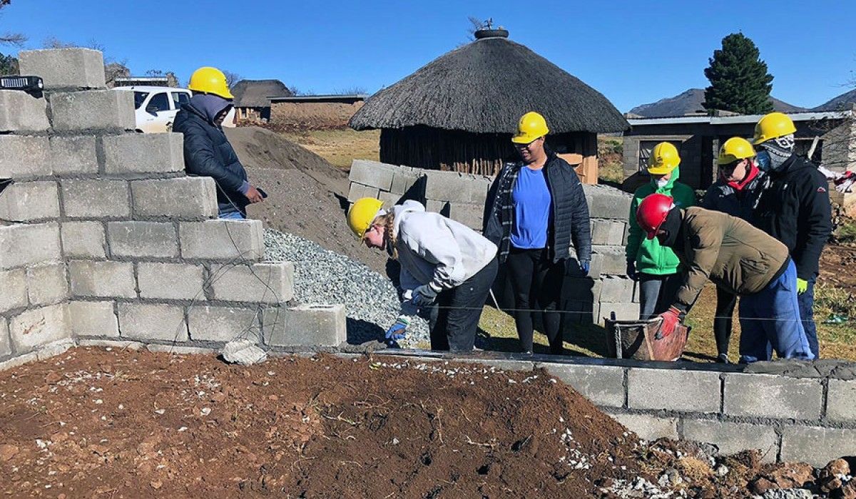 Wittenberg Students in Lesotho