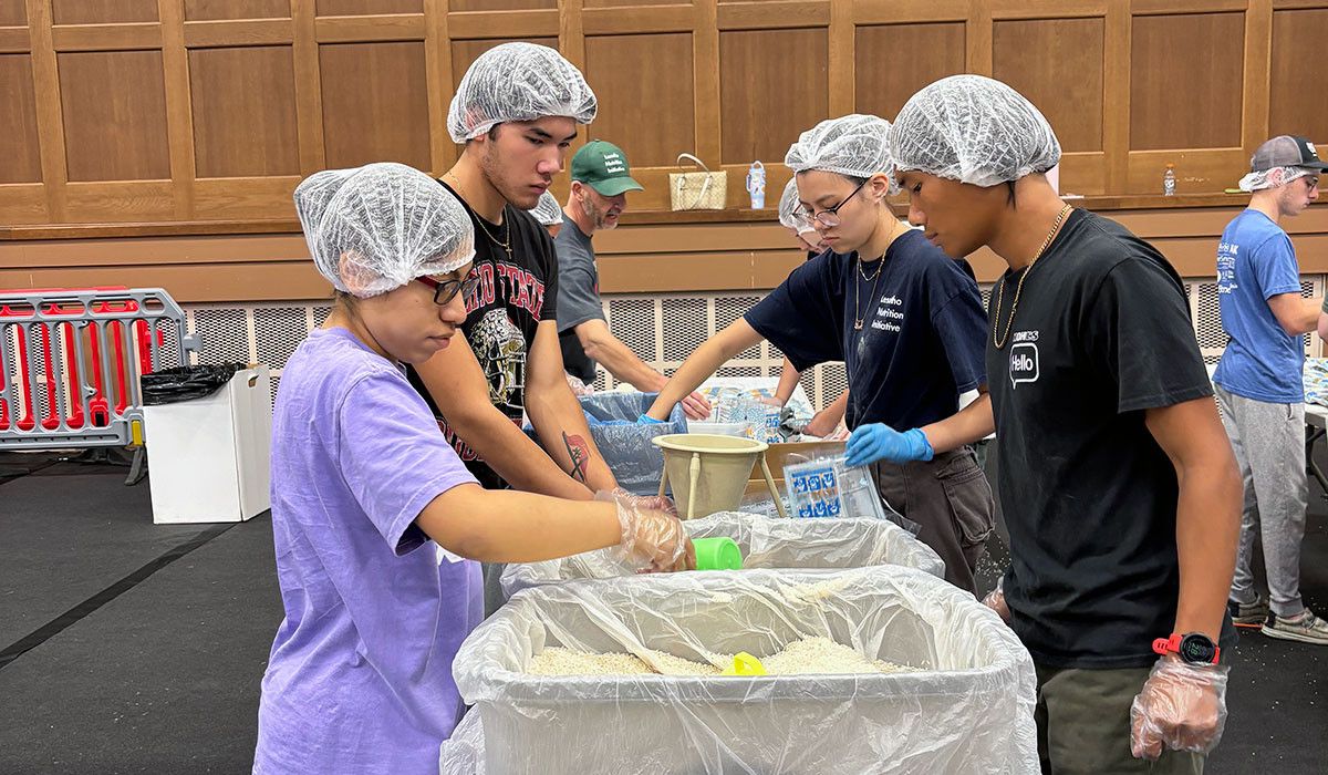 Wittenberg Student LNI Packing Event