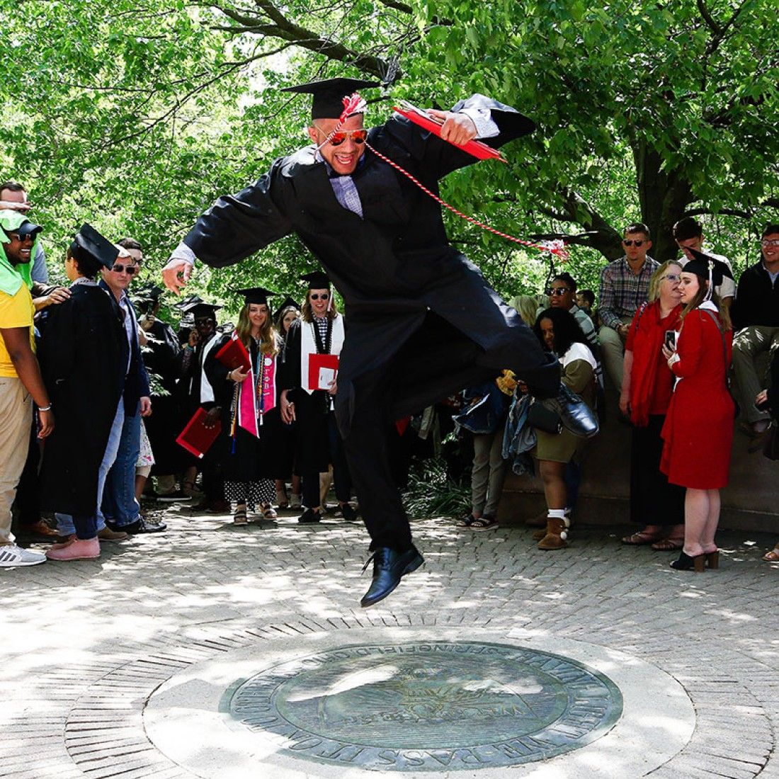 Wittenberg Graduates Stomps The Seal